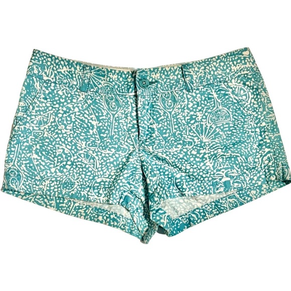 Lilly Pulitzer Pants - Lilly Pulitzer Walsh Short in Shorely Blue Ice Cake